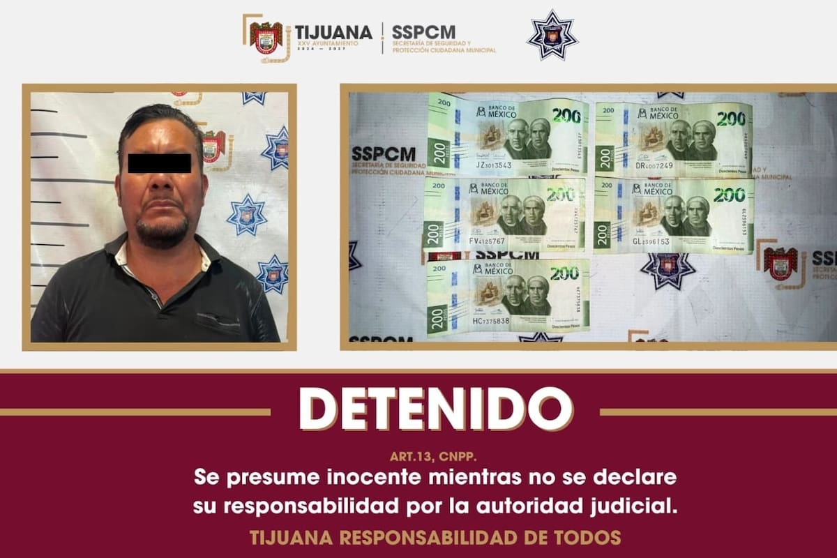 Detienen a conductor por presunto cohecho tras ofrecer dinero a un oficial de Tránsito