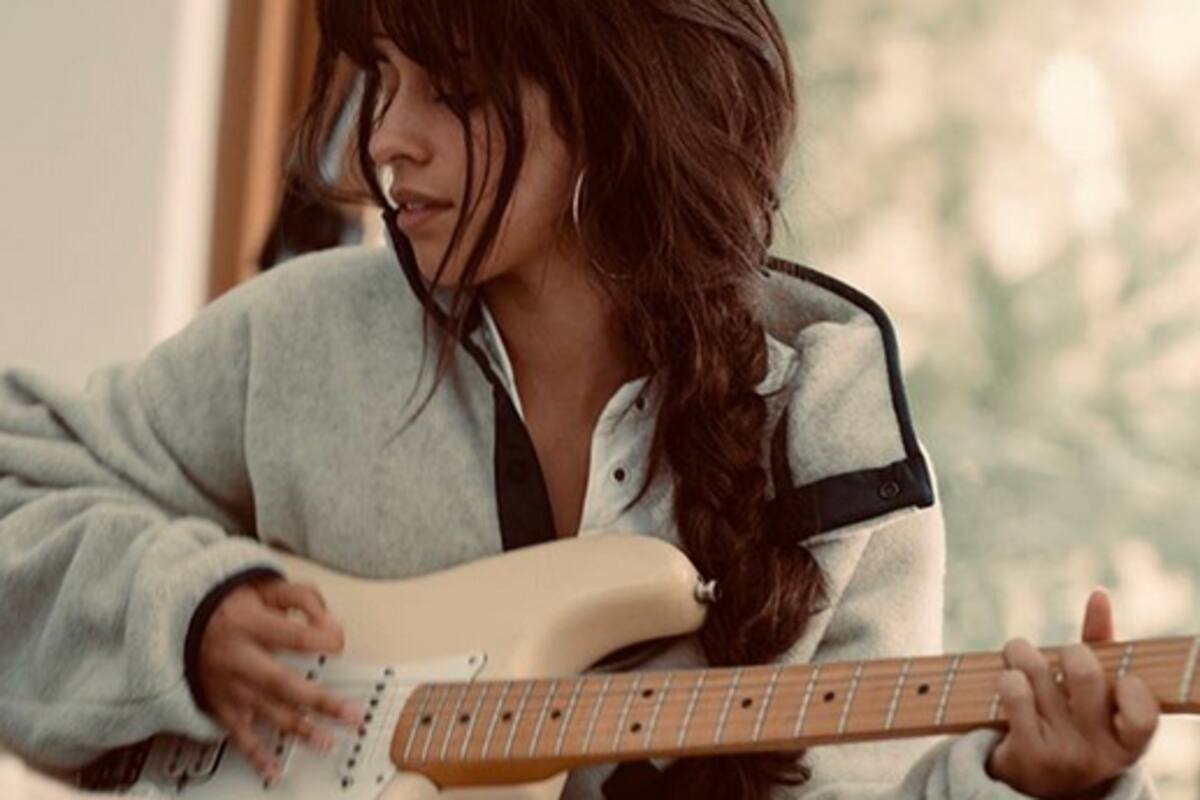 ¡Camila Cabello se cortó el cabello a los hombros!