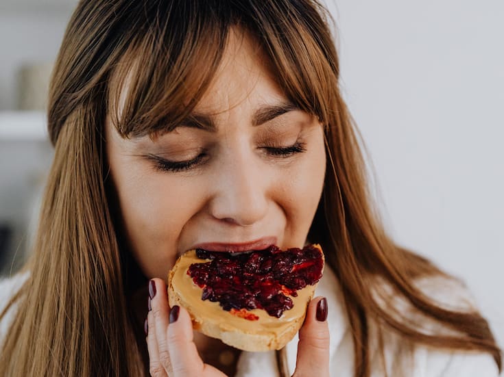 Cómo la mente transforma el sabor: lo que la ciencia revela sobre la experiencia de comer
