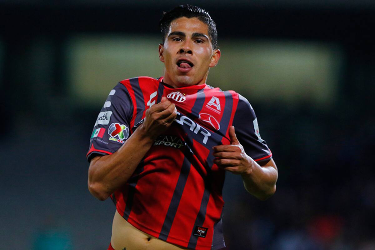 Sonorense Luis Pérez es baja del Necaxa