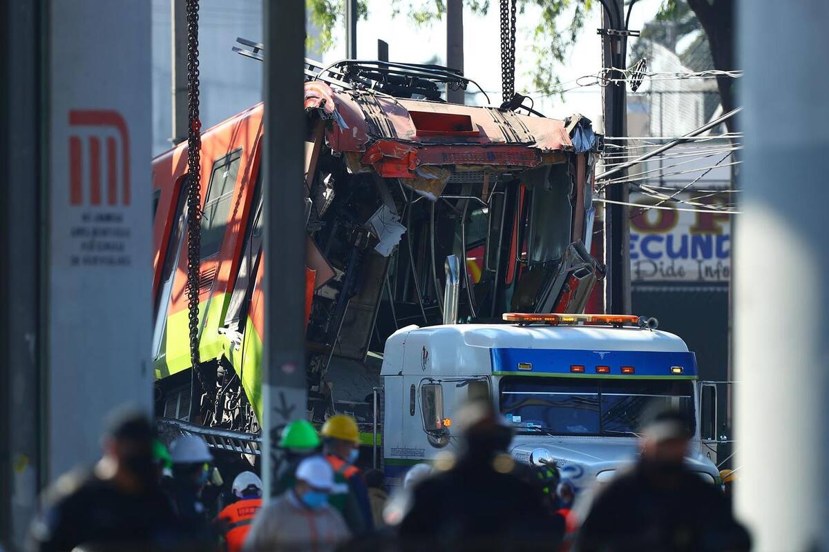 Muere conductor aplastado tras colapso en Metro Olivos; iba con su esposa