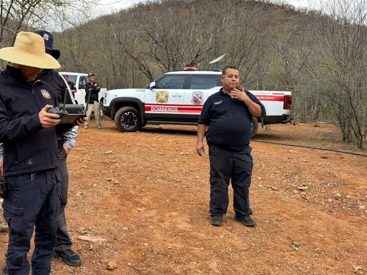 Bomberos y autoridades realizan operativo de búsqueda para localizar a un hombre de 69 años extraviado en zona de cerro de San Javier