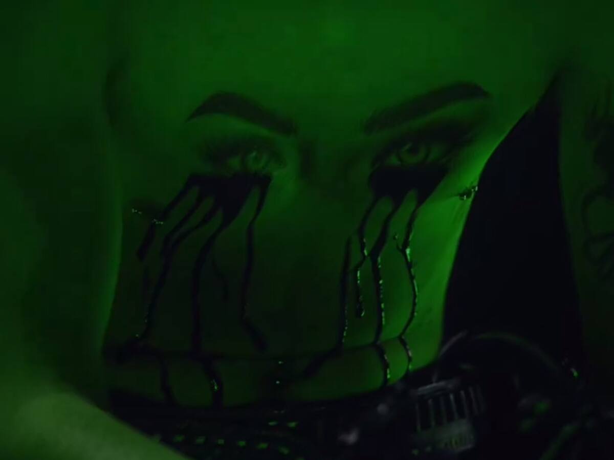 Todo parece indicar que el tema del tatuaje de los ojos de Belinda que se hizo Christian será una indirecta recurrente.