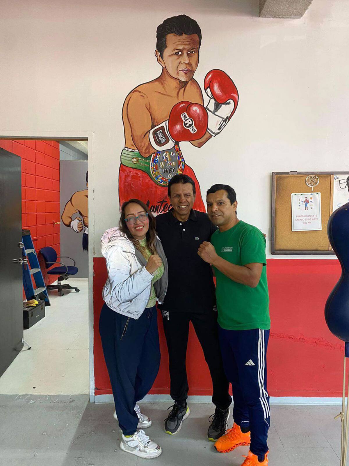 Manuel "Mantecas" Medina se coronó en cinco ocasiones en la división de peso Pluma.