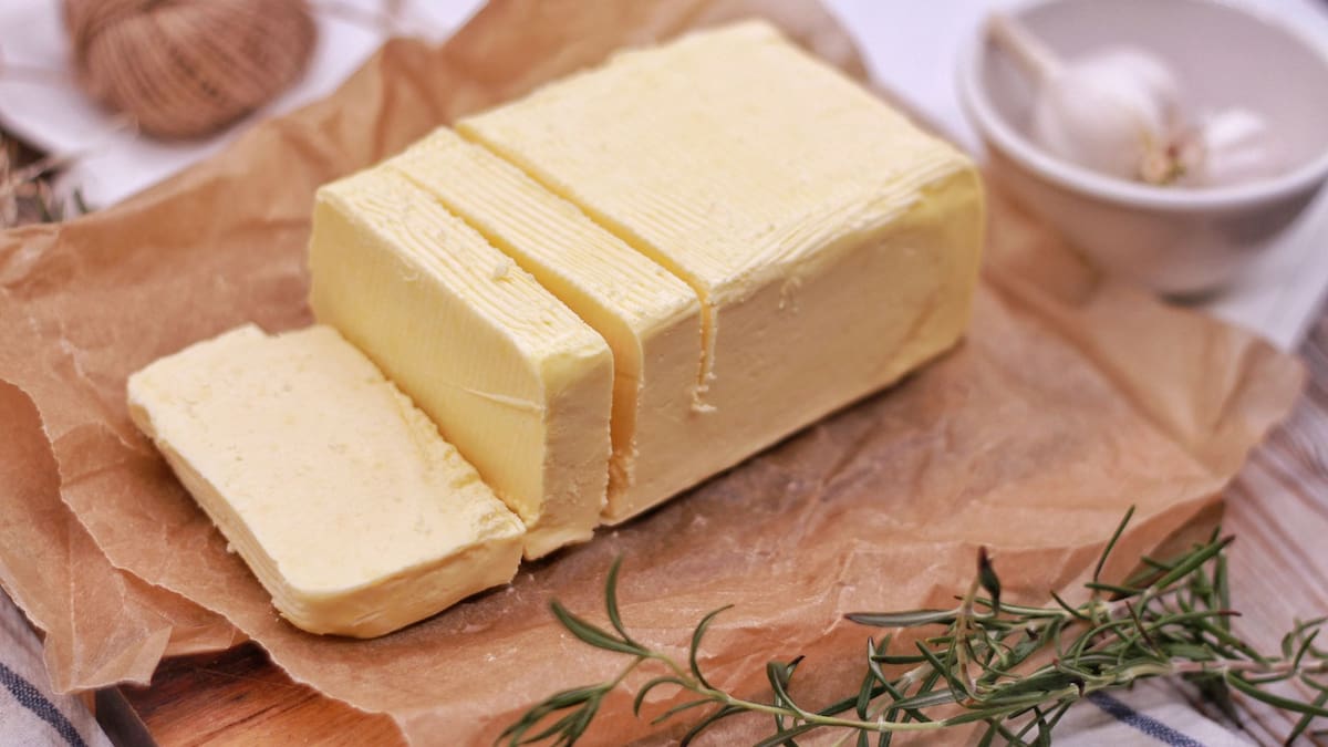 ¿Qué es más saludable para cocinar: manteca, mantequilla o aceite? | Foto: Especial (Canva)