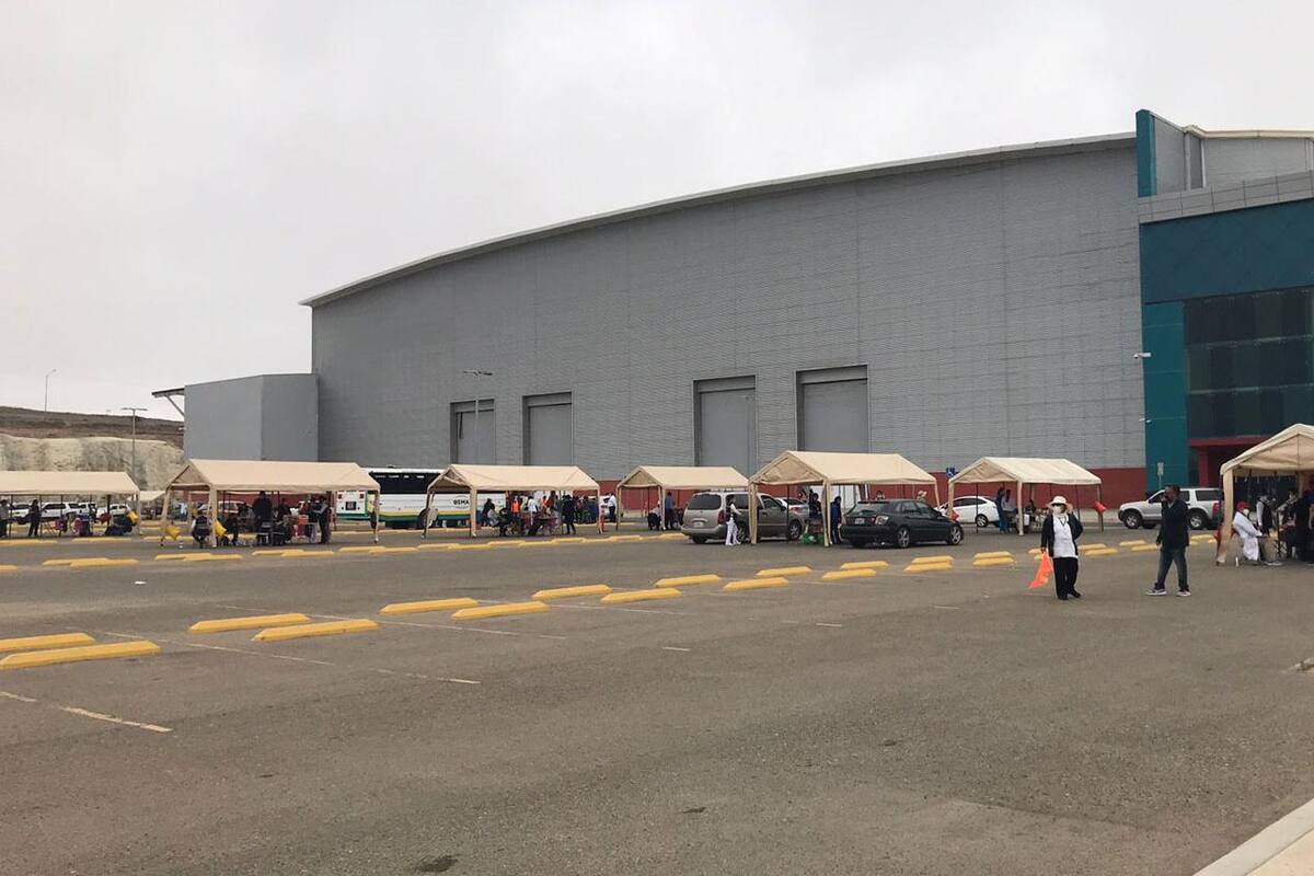 Sin filas para vacunación contra Covid-19 en el Baja Center de Rosarito