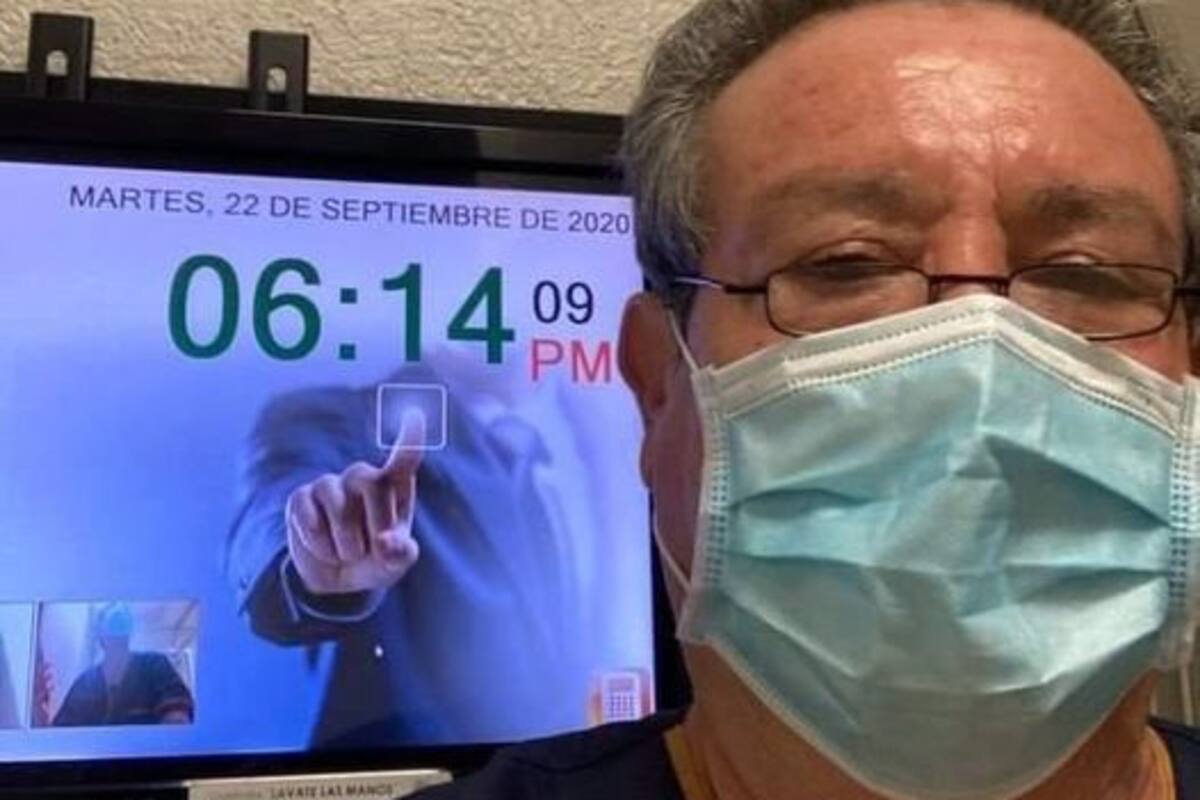 Se jubila doctor que daba consultas gratis a enfermos de Covid-19, en Guaymas