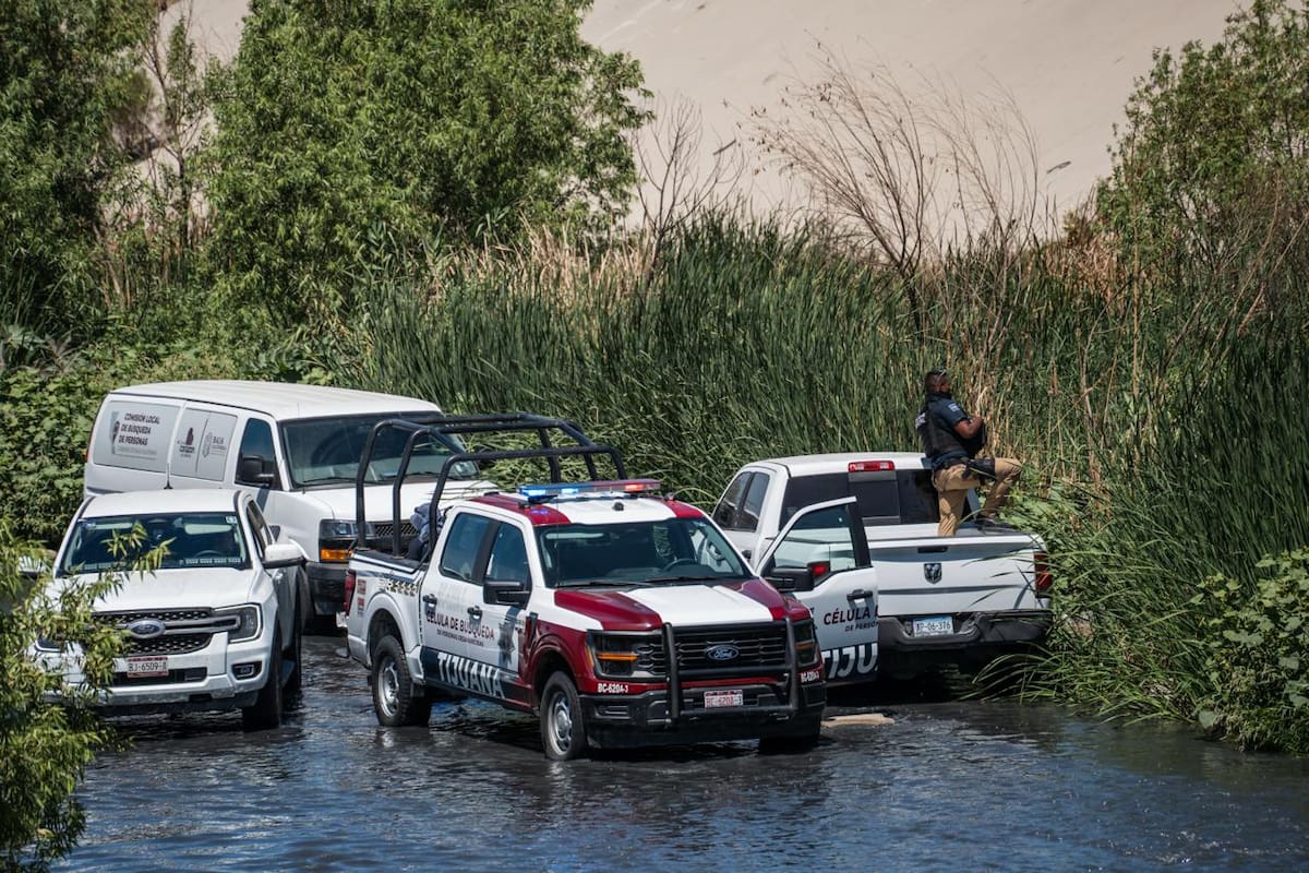 Hallan restos humanos calcinados en el Canal del Río Tijuana durante jornada de búsqueda