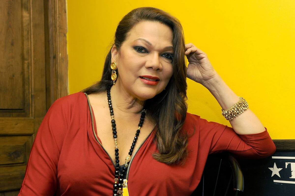 Ángela Carrasco inconforme con homenaje de cuerpo presente a Camilo Sesto