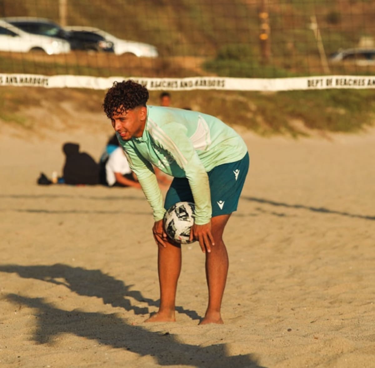 Antonio Campos entrenando en las playas de Los Ángeles. (Foto: @antonio.campos1)