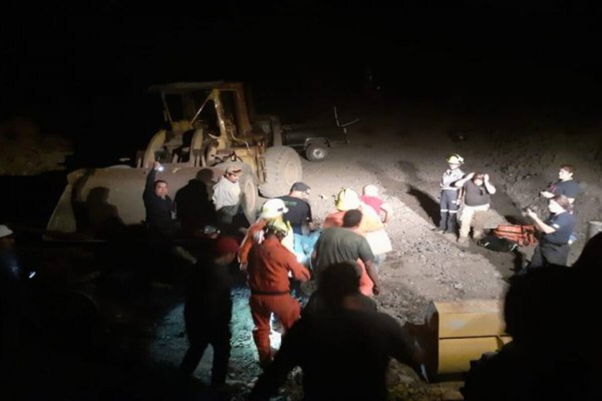 Acaba sepultado entre escombros y arena mientras trabajaba