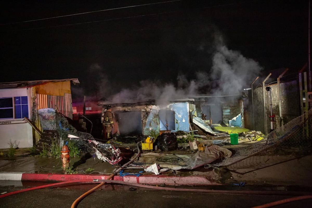 Incendio consume vivienda en la colonia Alemán la noche del viernes