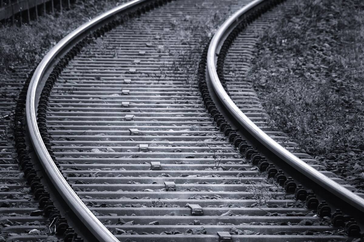Hallan cuerpo de hombre arrollado por tren en colonia Amapolas