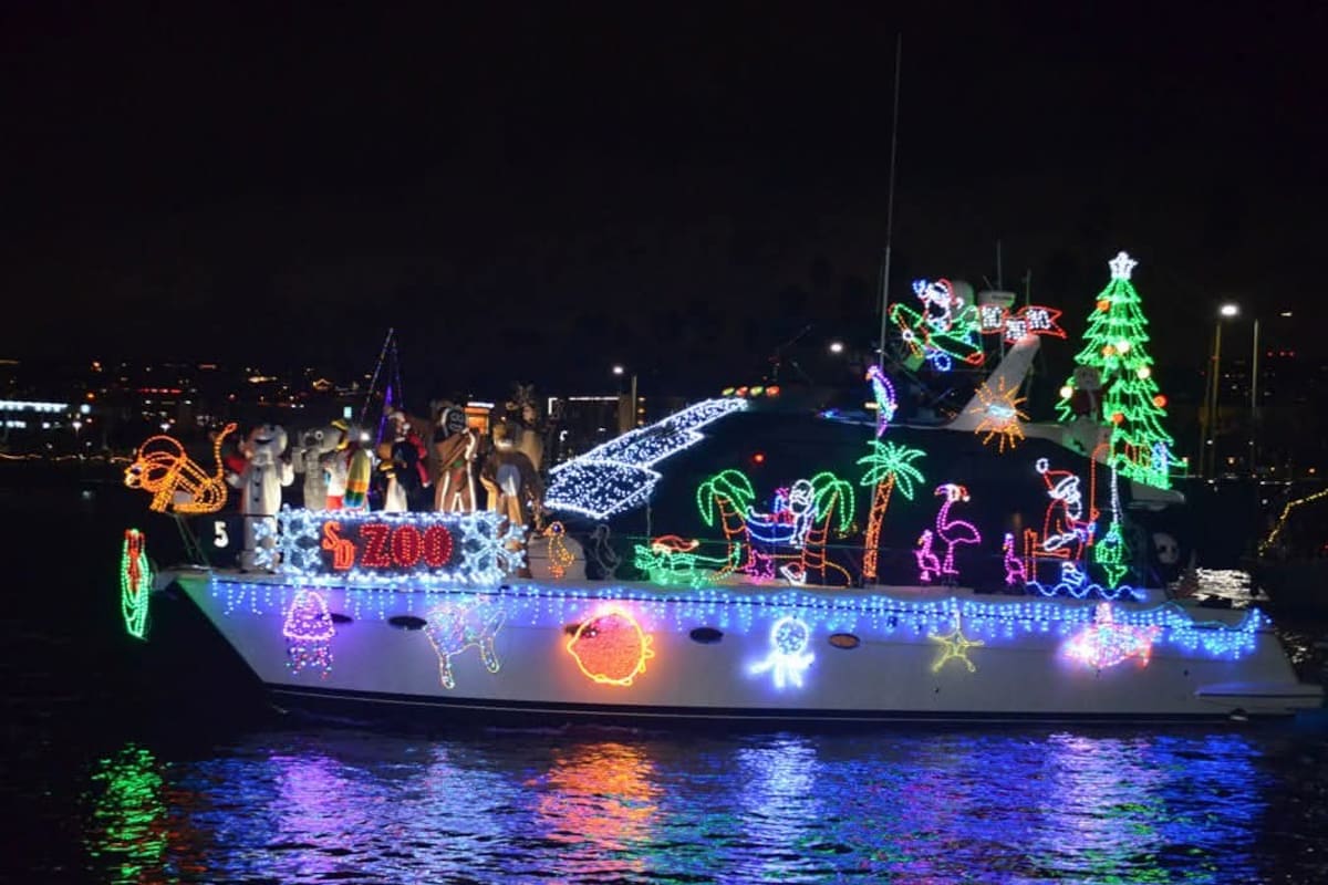 Anuncian desfile de luces en el puerto de Ensenada