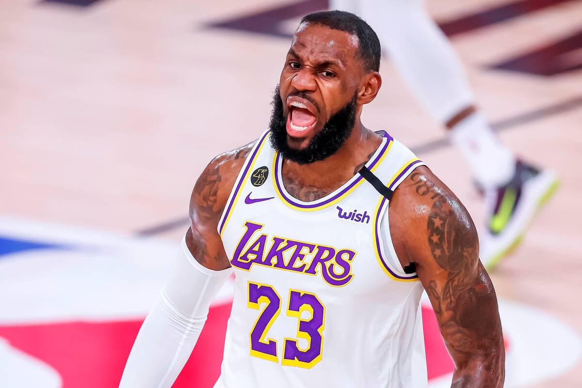 Lakers terminan de arrollar a los Rockets y avanzan a Finales del Oeste