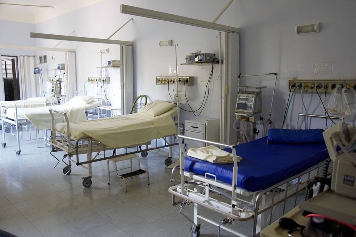 Por no tener seguro, sacan a agentes de la PGJ de hospital privado