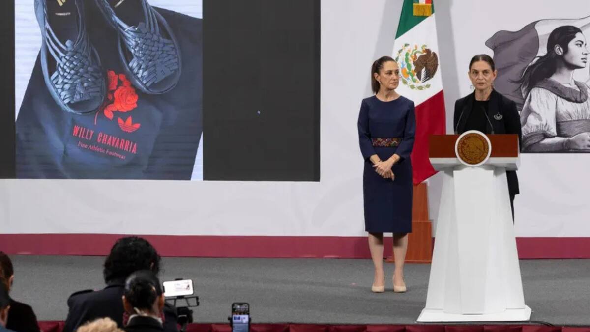 Sheinbaum exige a Adidas compensar a comunidad oaxaqueña por apropiación cultural. Foto: Milenio