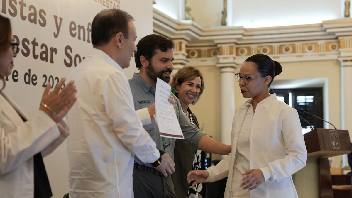 Para reforzar la atención médica en Sonora, se integran 47 médicos especialistas al sistema de salud pública IMSS-Bienestar