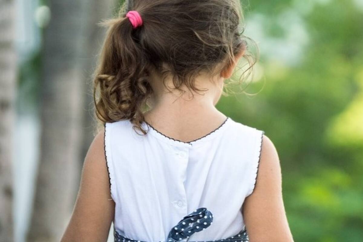 Niña de 6 años recibe balazo en la garganta durante asalto