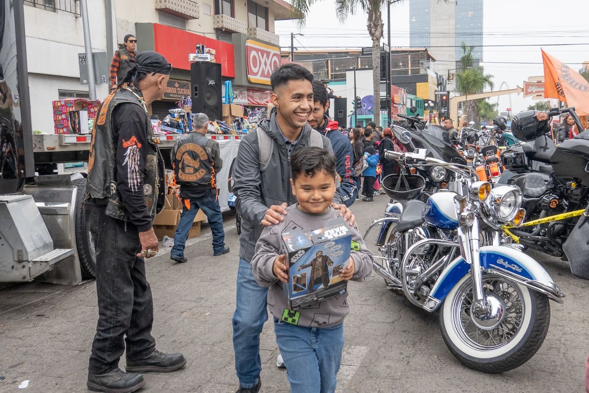 Más de 2 mil motociclistas participaron en la jornada que permitió repartir alrededor de 5 mil juguetes. Foto: Border Zoom