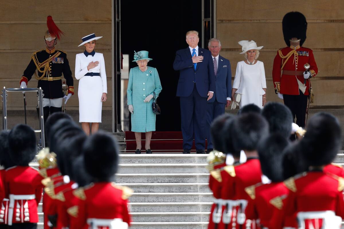 Donald Trump se reúne con la reina Isabel en Palacio de Buckingham
