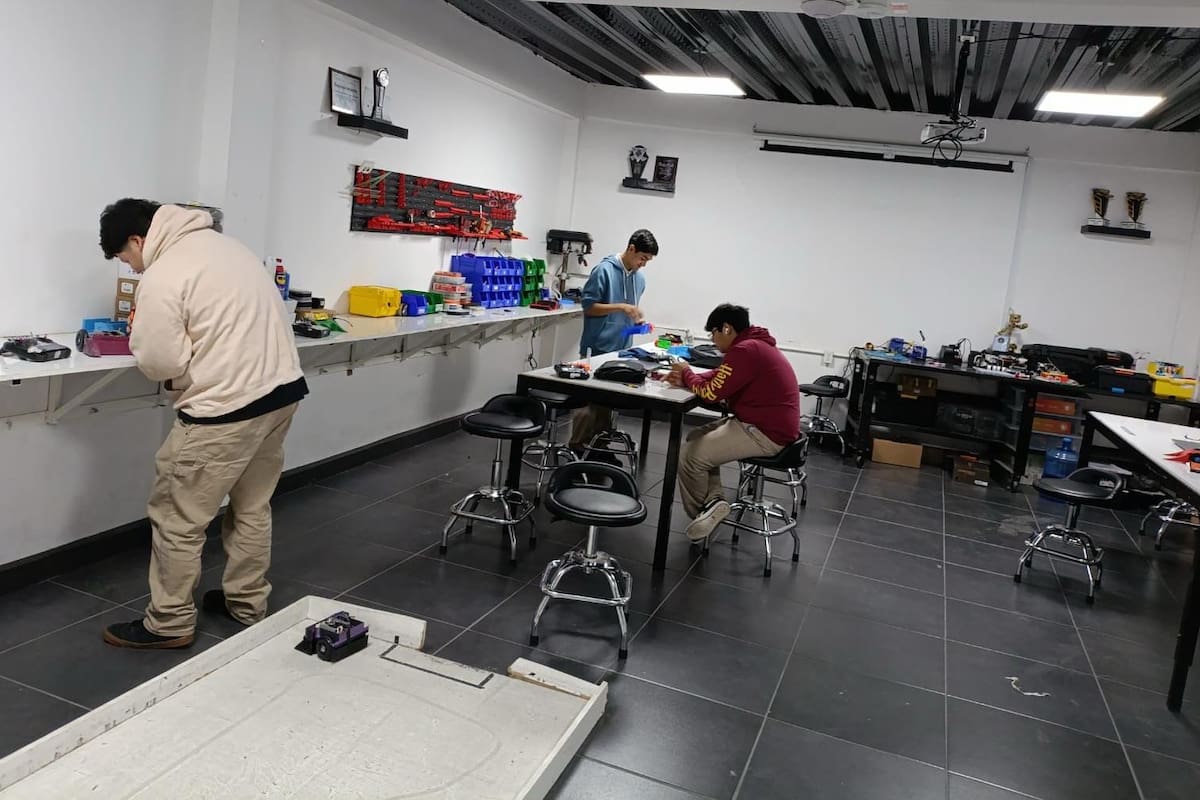 ‘Profe’ pide apoyo para sus alumnos de Cecyte Altiplano