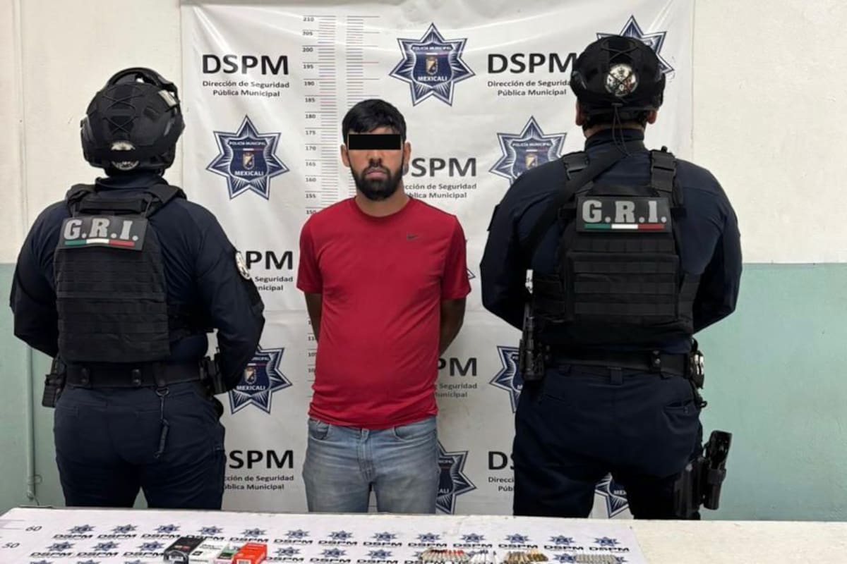 El hombre fue interceptado por circular a exceso de velocidad en la colonia Esperanza Agrícola; llevaba bolsas y cigarros con la droga