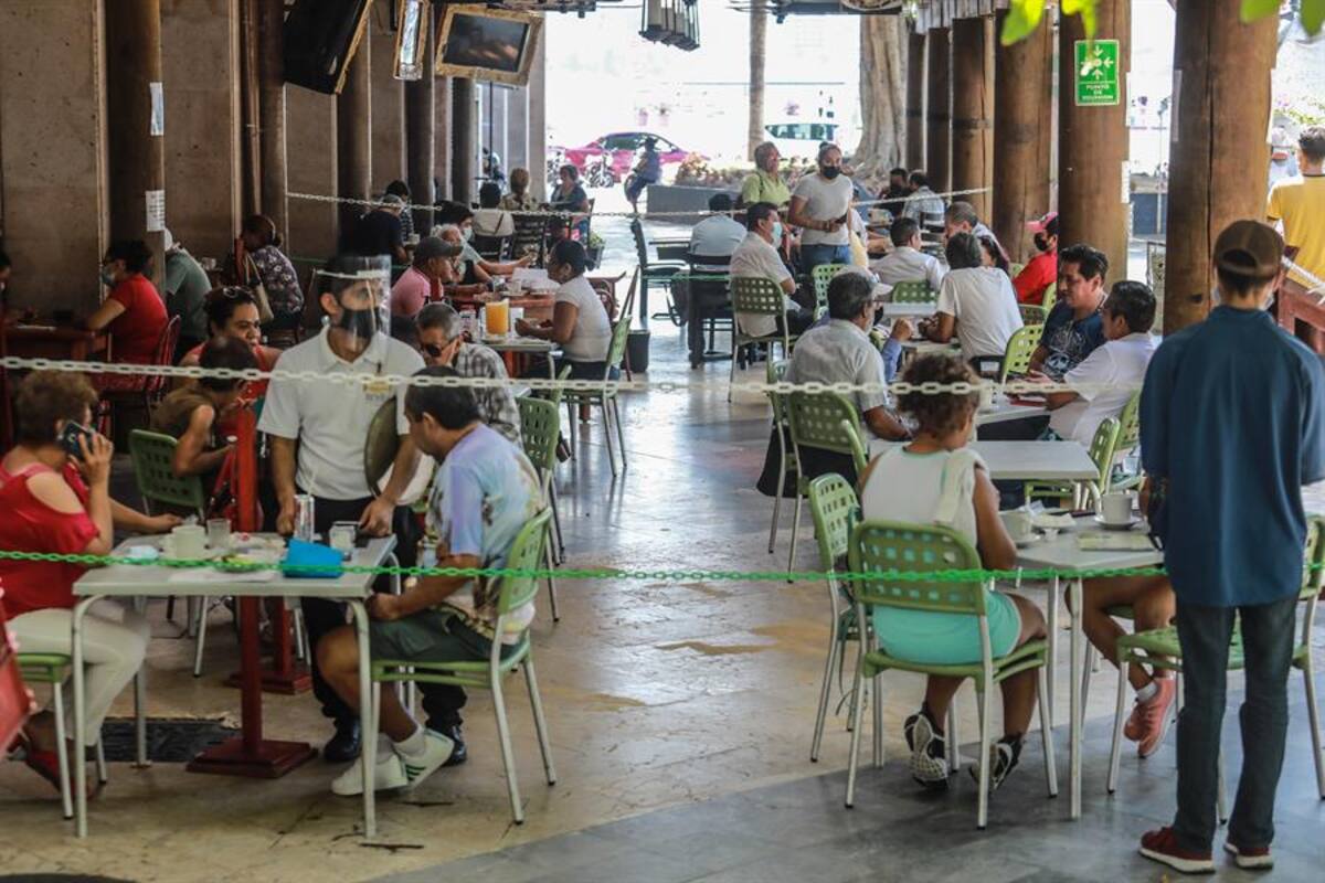 Repunte de casos de coronavirus en Estados Unidos está vinculado a reapertura de restaurantes: Estudio