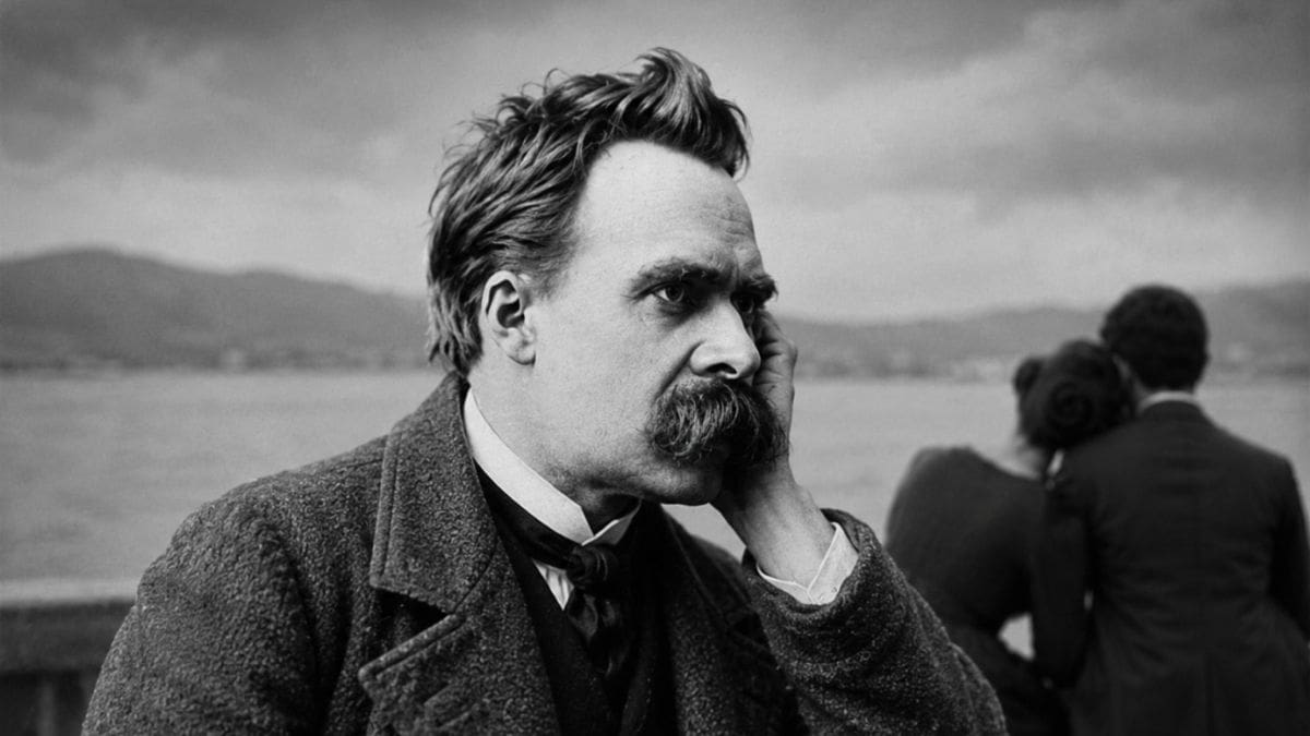 Friedrich Nietzsche, filósofo alemán, reflexionó sobre la vida en pareja y coincidió con la psicología: “No es la falta de amor lo que hace infelices a los matrimonios, sino la falta de amistad”