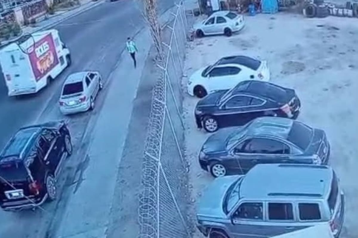 Roban carro en planta Bimbo; ciudadanos piden ayuda para identificar al responsable