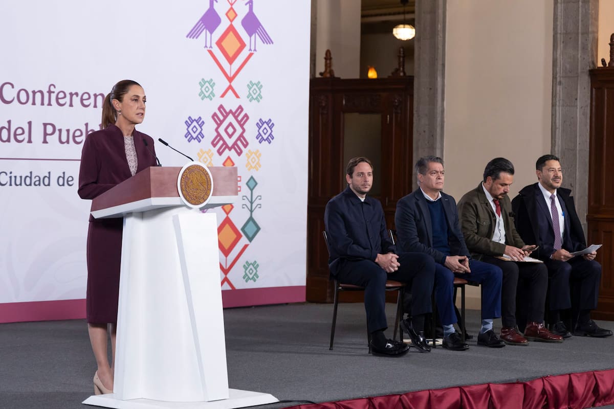 La presidenta constitucional de los Estados Unidos Mexicanos, la Doctora Claudia Sheinbaum Pardo en conferencia de prensa matutina en el salón de la Tesorería de Palacio Nacional. | Foto: Juan Carlos Buenrostro/Presidencia