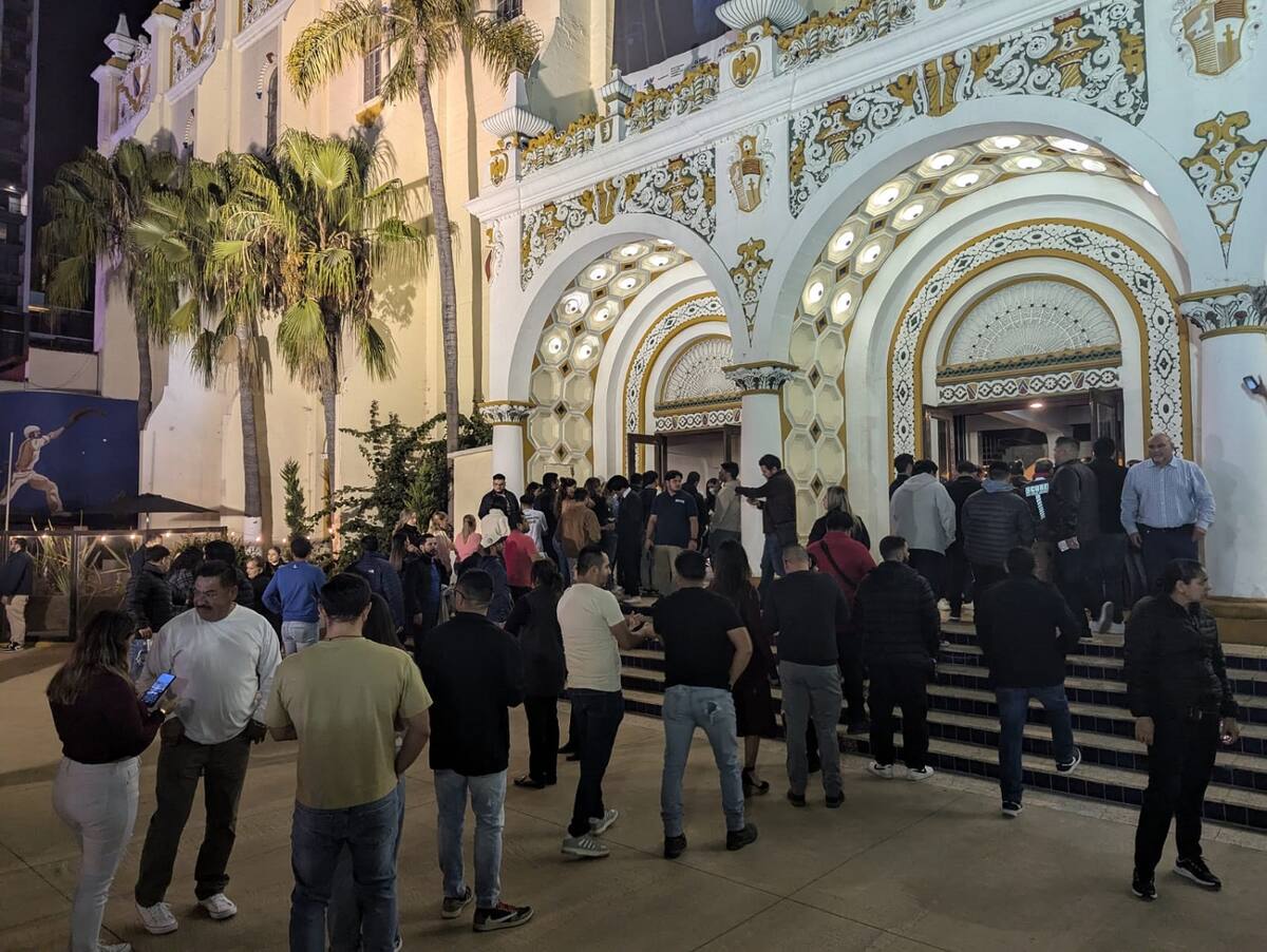 La mayoría del público asistente al show de Adrián Marcelo estuvo conformado mayormente por hombres de 25 a 40 años de edad.