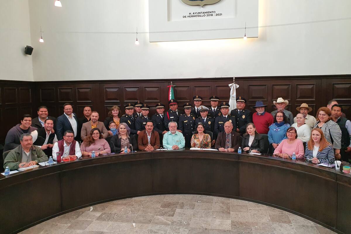 Rinde protesta primer Sindicato de Bomberos