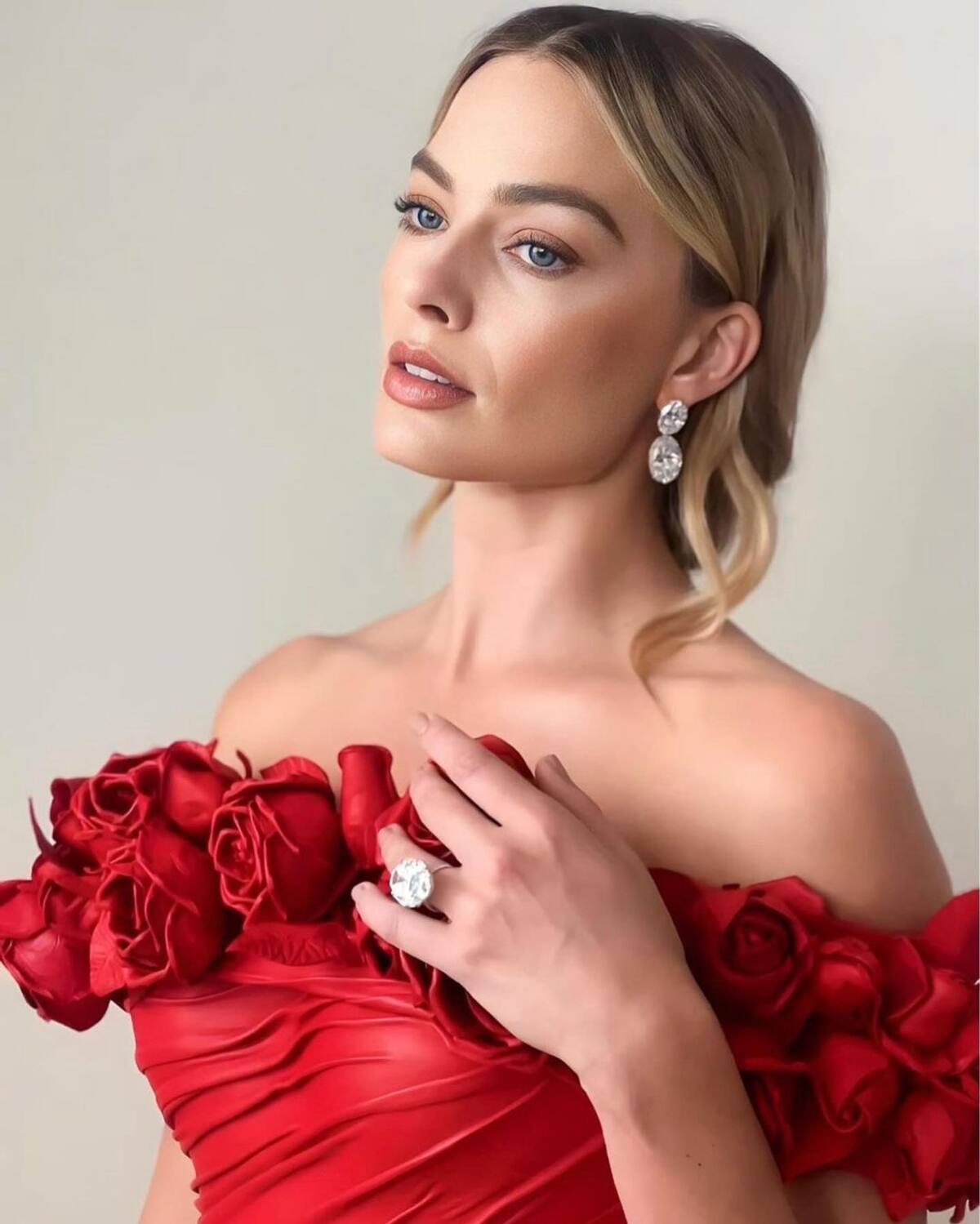 Margot Robbie / Instagram: @margotrobbieofficial