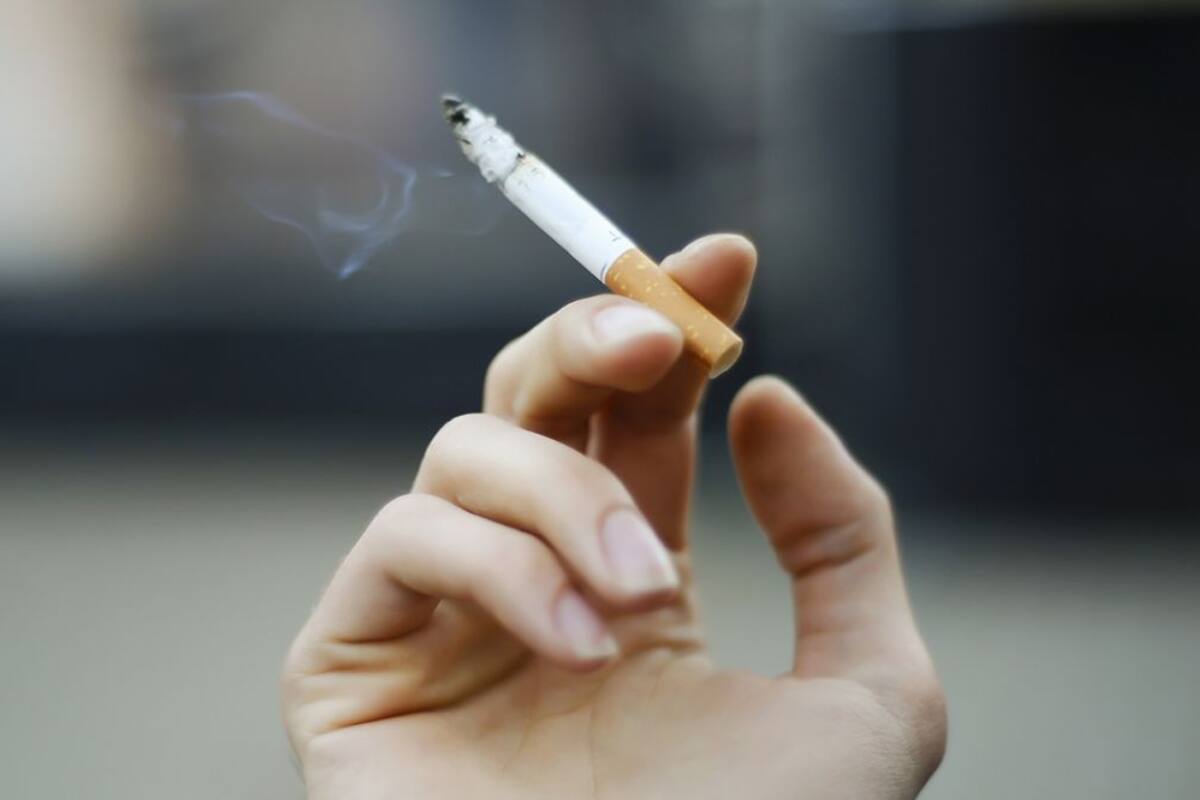 ¿Sabías que fumar después de comer es más dañino?
