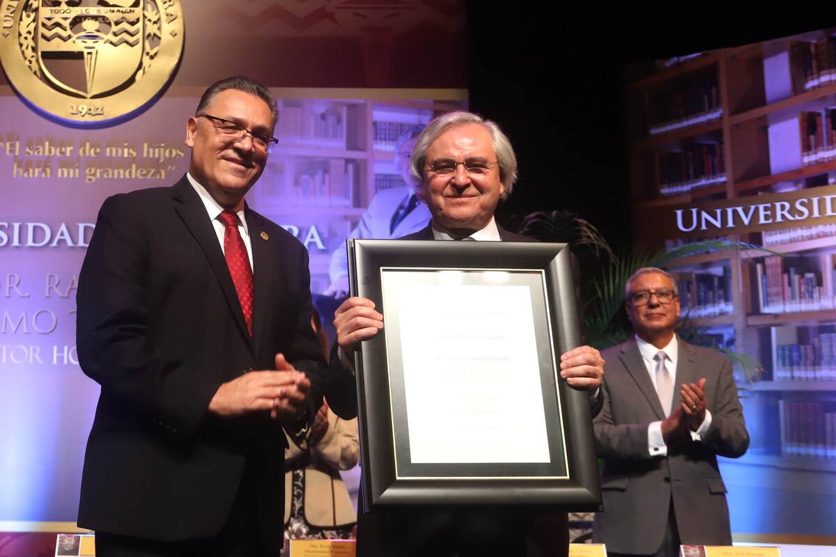 Reconocen trayectoria de científico sonorense
