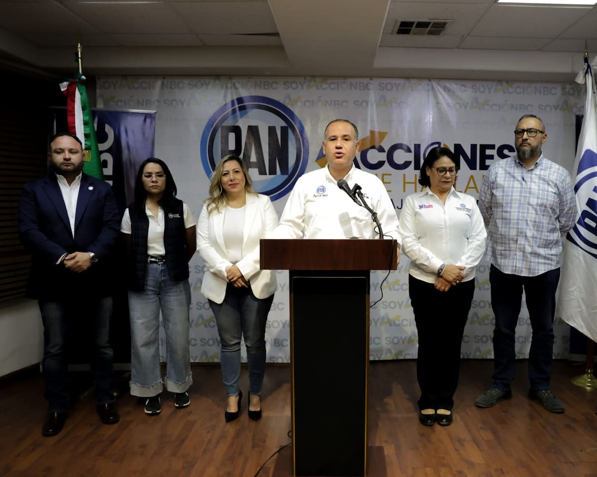 En la rueda de prensa estuvo como invitado el actual dirigente estatal del PAN, Mario Osuna, así como el dirigente en Mexicali de dicho partido, Alejandro Cota l Foto: Javier Gallegos