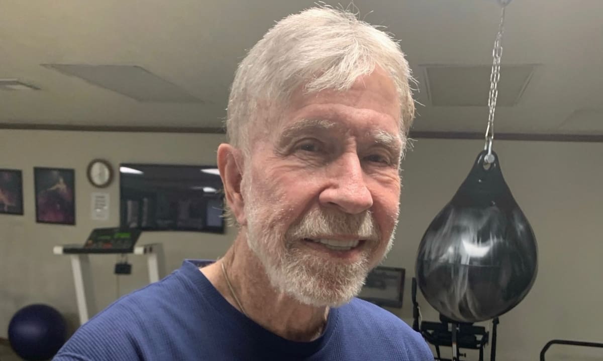 Chuck Norris es hospitalizado de emergencia en Hawái a los 86 años tras sufrir un incidente repentino durante su entrenamiento en la isla de Kauai | Instagram @chucknorris