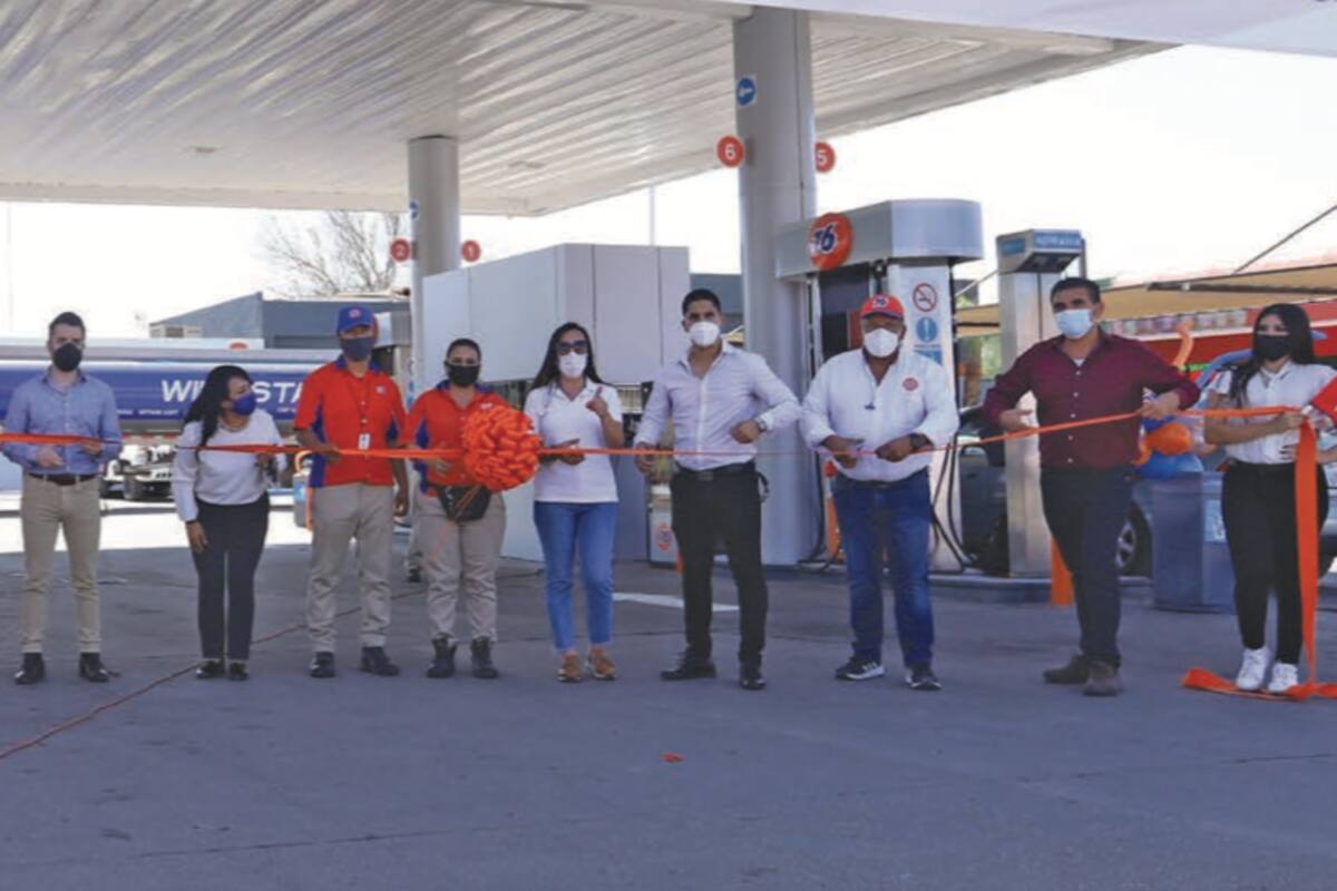 Inauguran "Gasolinera 76" al poniente de Mexicali