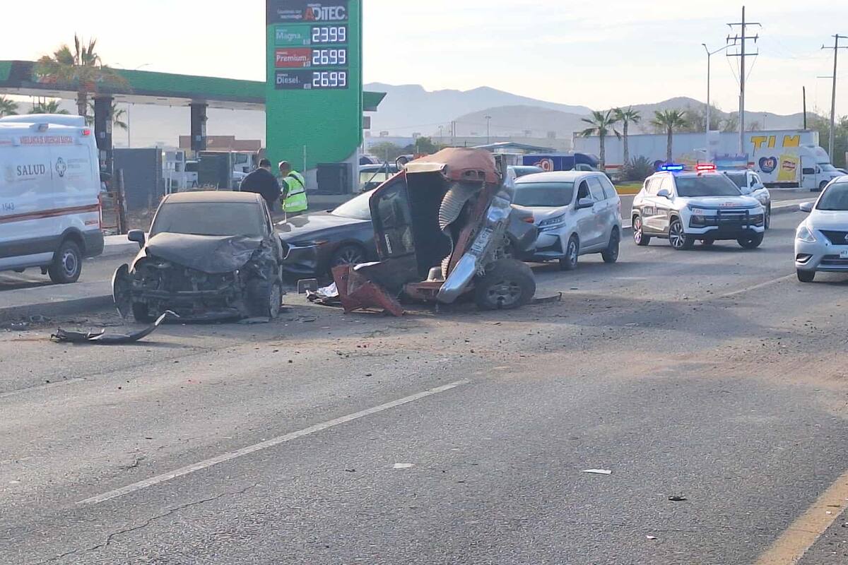 Un muerto y un herido deja quíntuple choque en La Colorada, Hermosillo