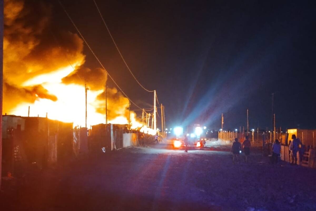 Incendio consume ocho viviendas en fraccionamiento Vistas del Valle