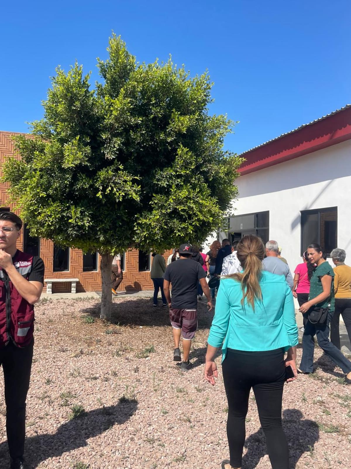 Semefo en velatorio del DIF
Habitantes de Lomas del Coronado denuncian falta de consulta y posible cambio de uso de suelo, mientras autoridades aseguran que el proyecto cumple con la normativa. Foto: Carmen Gutiérrez