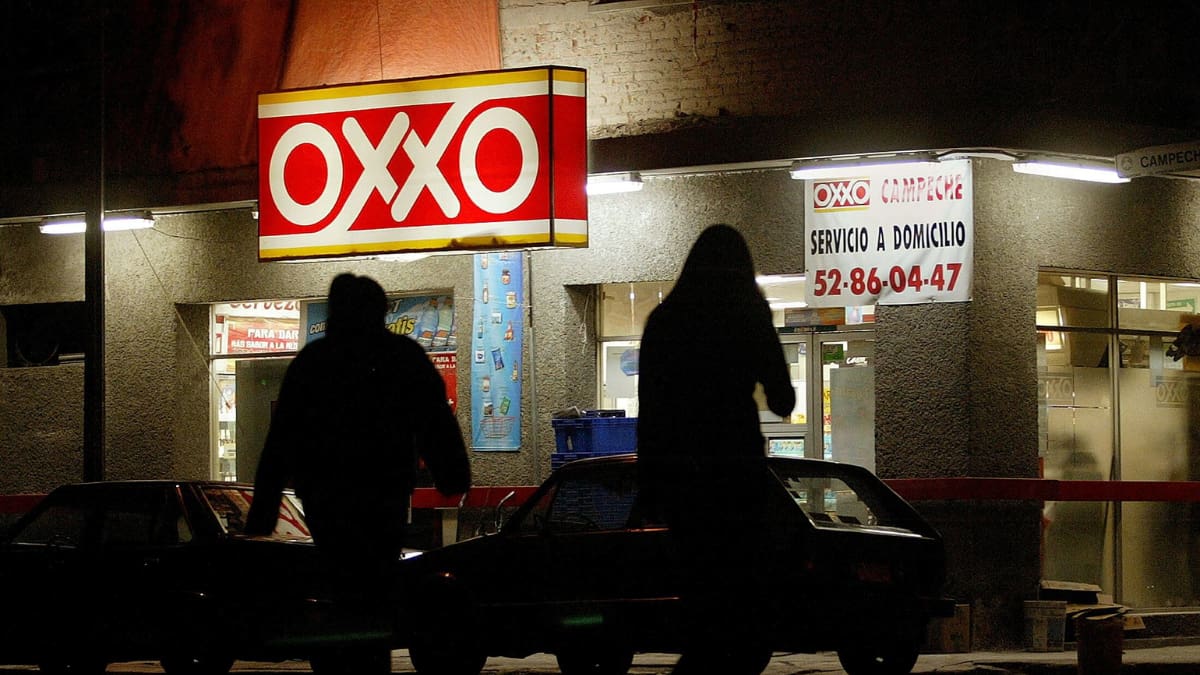Más de 1,700 tiendas OXXO del Estado de México se convierten en puntos de apoyo para mujeres que enfrentan acoso o violencia, con espacios de resguardo temporal y protocolos para solicitar la intervención de las autoridades
