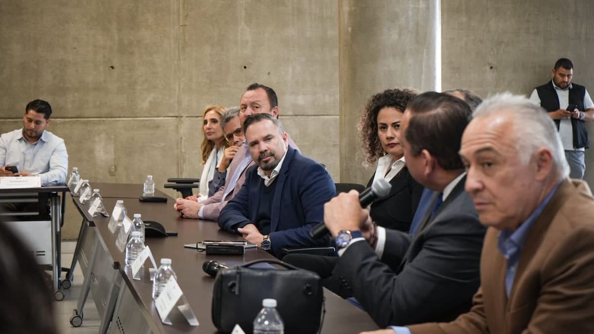 Durante el encuentro acordaron fortalecer programas como la proximidad policial, el programa de negocios seguros y otras acciones conjuntas que fortalezcan la seguridad.