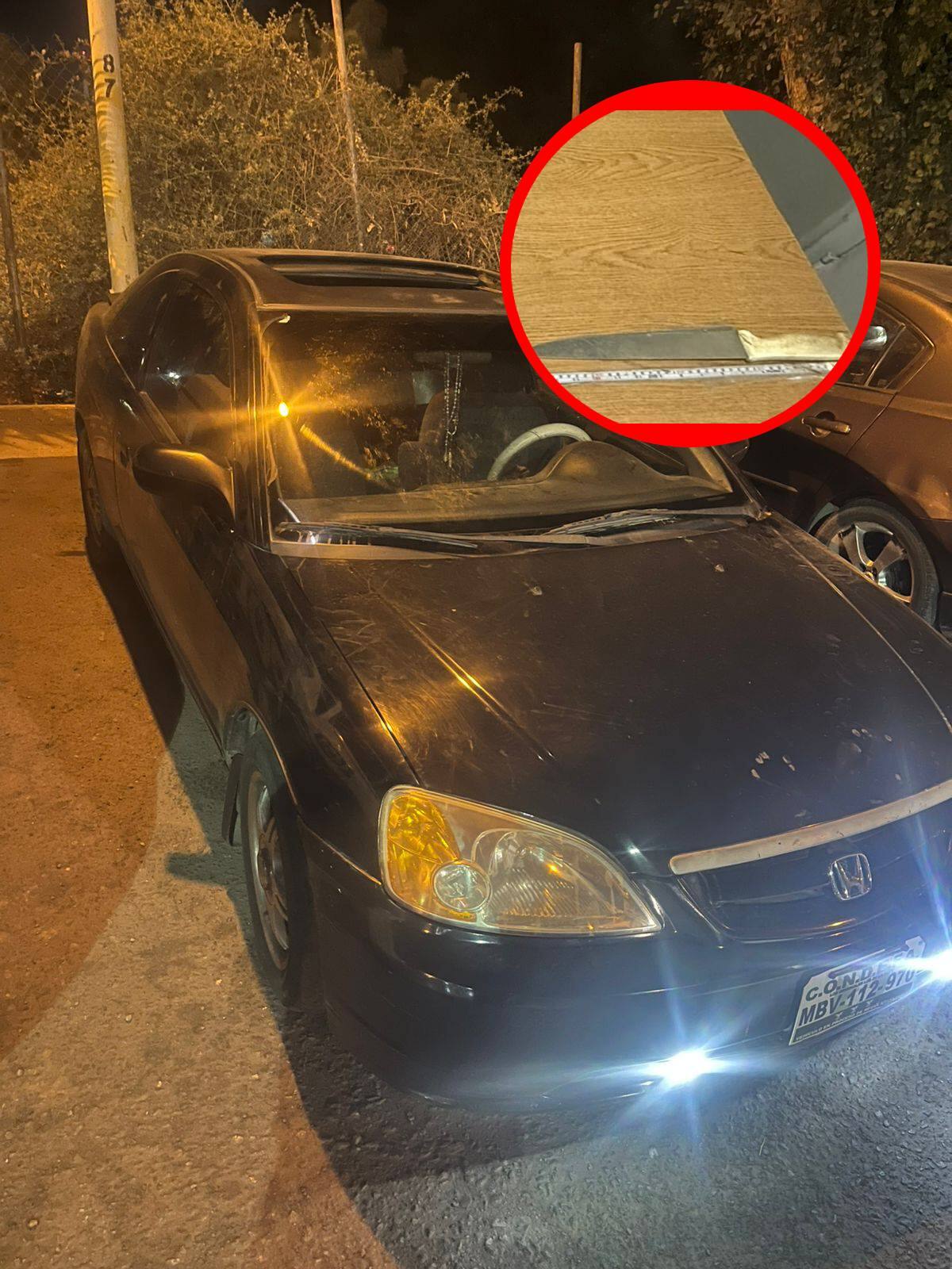 Según el encargado del lugar, el sospechoso lo amenazó para exigirle las ganancias del día, llevándose alrededor de mil pesos en efectivo antes de huir en un Honda Civic negro l Foto: Cortesía