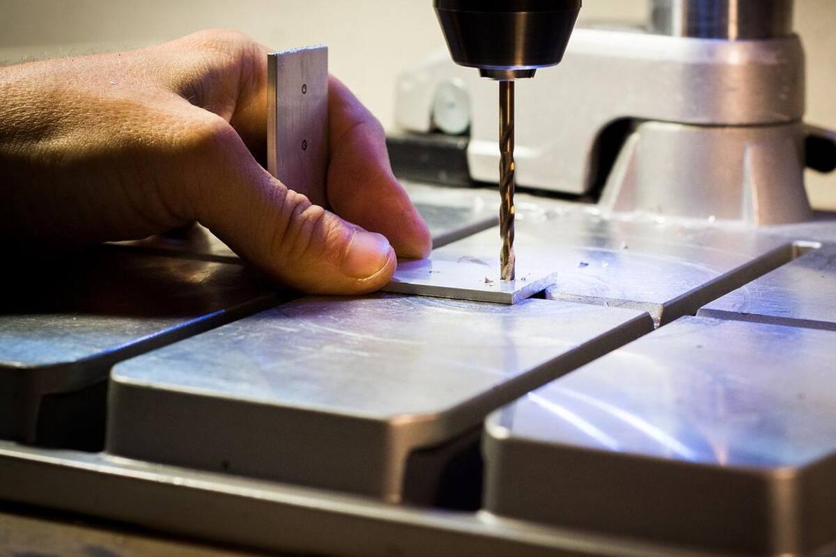 Apoyará SE a empresas afectadas por arancel al acero