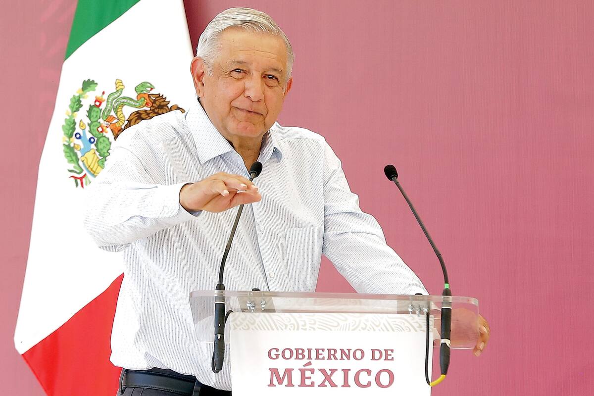 AMLO exhorta a remodelar aeropuerto de Tapachula, o devolver la concesión