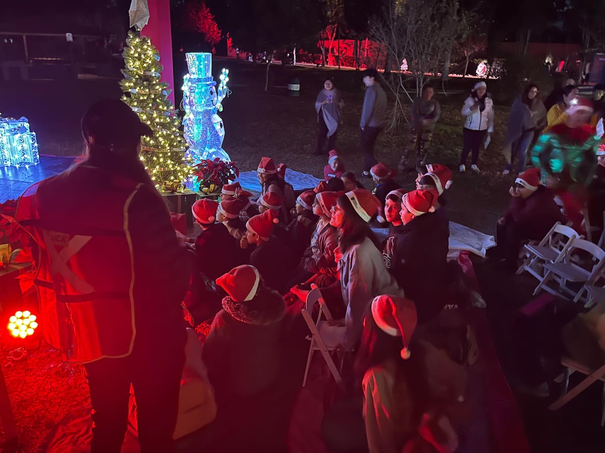 La Villa Navideña del Parque Morelos ofrece entrada gratuita, pasillo de piñatas gigantes, nacimiento, música en vivo y la posibilidad de tomarse la foto con Santa Claus. Foto: Cortesía