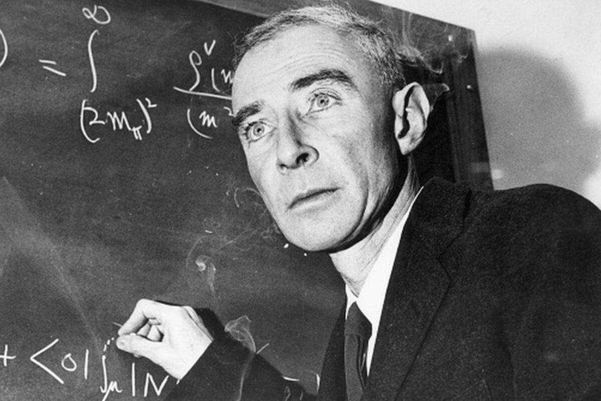 Oppenheimer se había disculpado por bomba atómica, revela video
