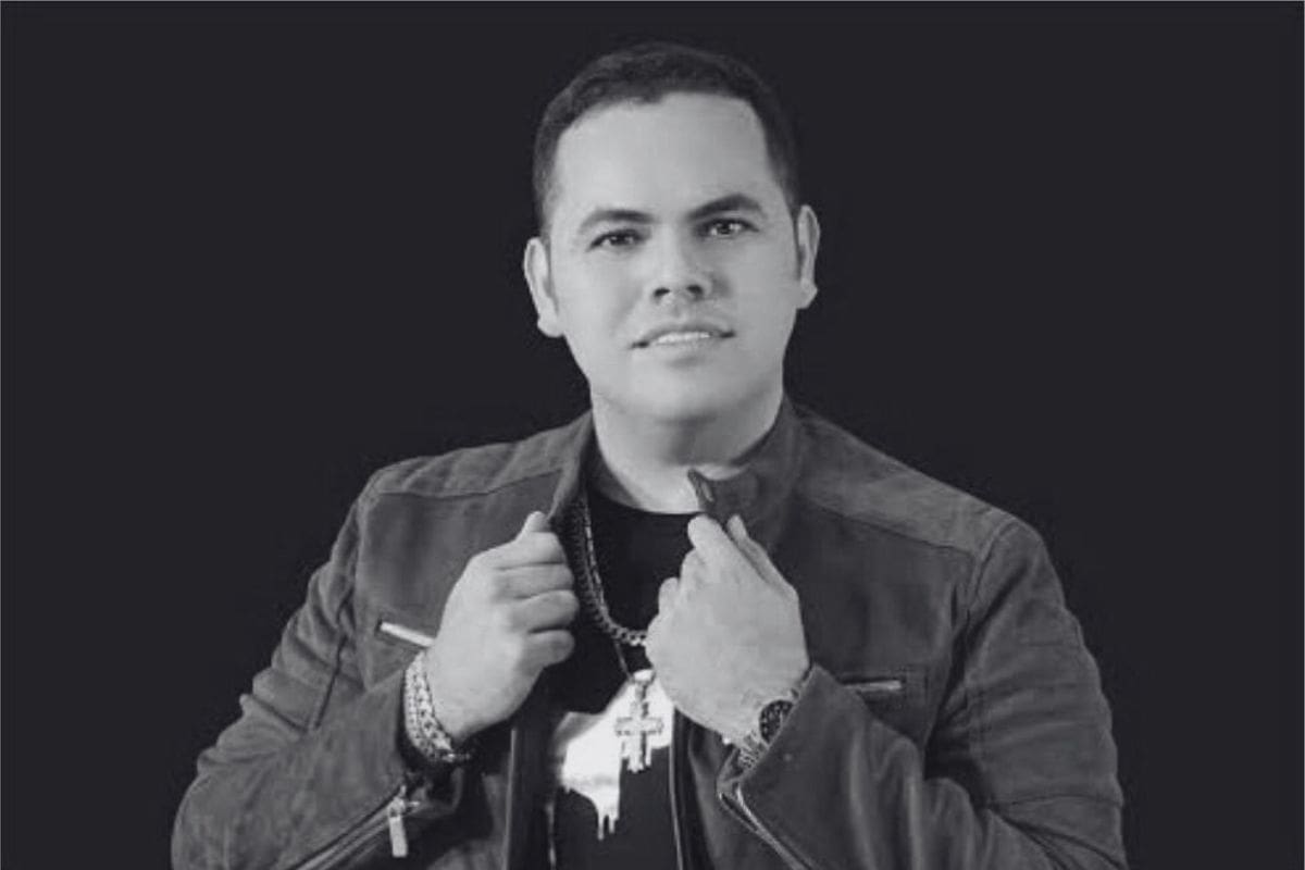 Es asesinado a balazos.